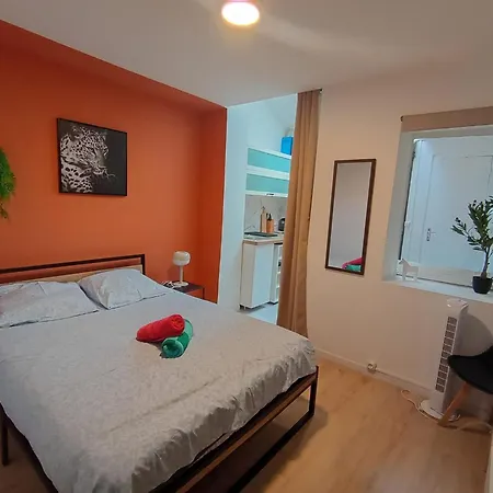 Modern In Downtown With High Speed Internet And Workspace Appartamento Roubaix