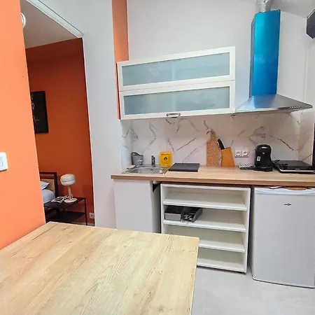 Modern In Downtown With High Speed Internet And Workspace * Roubaix